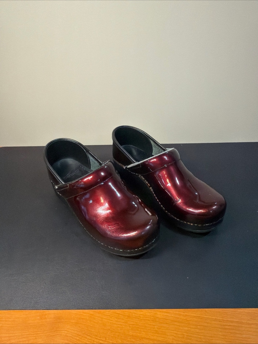 Dansko Womens Patent Wine Red Clogs Size 38 is 7.5 - 8